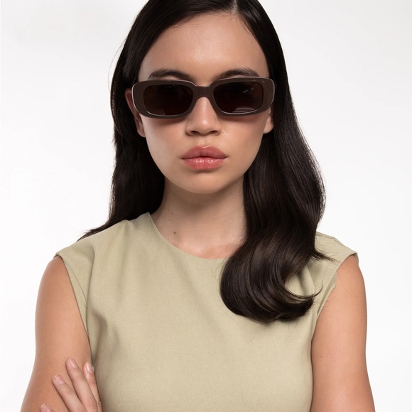 Anthropologie Matt and Nat Sunglasses - Picture 3 of 7